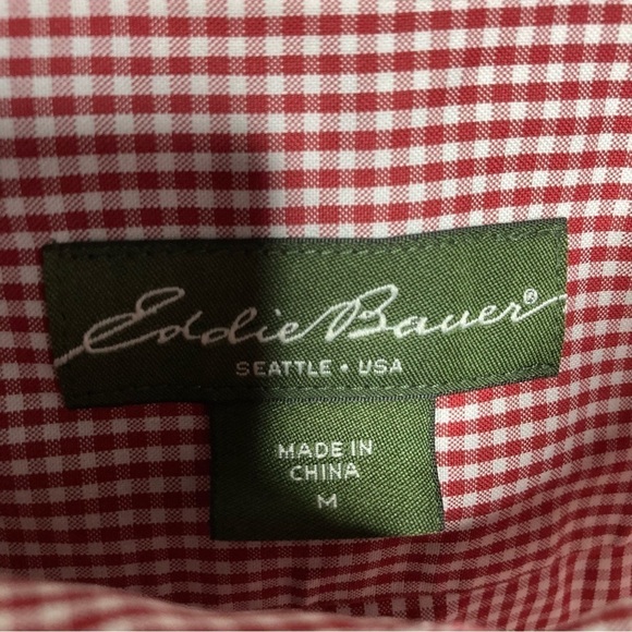 Eddie Bauer wrinkle resistant relaxed fit button down shirt size medium - Picture 4 of 6